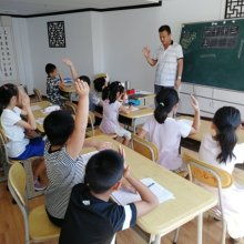 李滄區(qū)世光文化教育信息咨詢服務(wù)中心 專業(yè)信息咨詢，助力成長(zhǎng)與發(fā)展